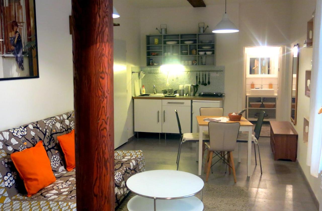Magnificent Apartment In The Center Of Prag Exteriör bild