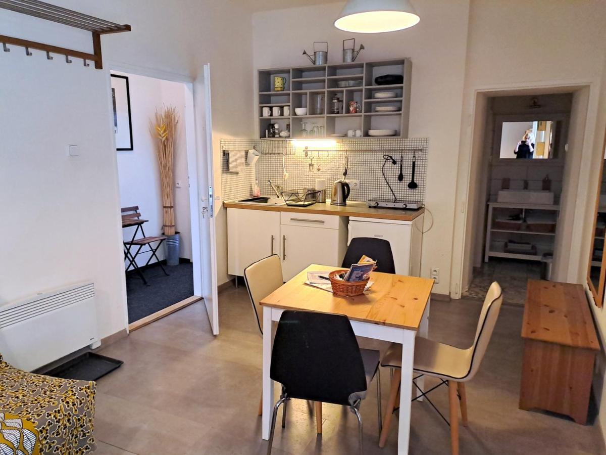 Magnificent Apartment In The Center Of Prag Exteriör bild